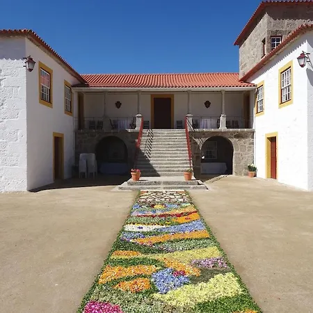 Casa Da Portela De Sampriz Bed and breakfast