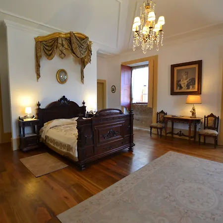 Casa Da Portela De Sampriz Alojamento de Acomodação e Pequeno-almoço