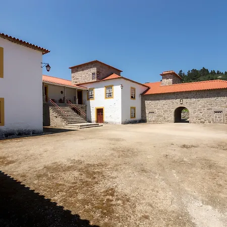 Casa Da Portela De Sampriz Bed & Breakfast