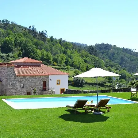 Casa Da Portela De Sampriz Bed & Breakfast 3*