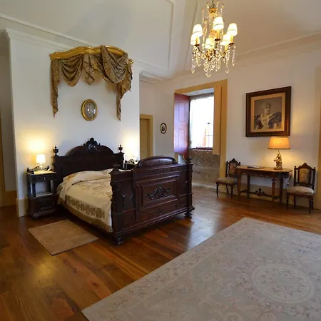 Casa Da Portela De Sampriz Bed & Breakfast 3*