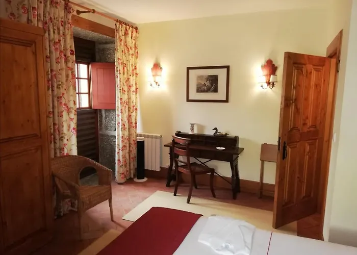 Bed and Breakfast Casa Da Portela De Sampriz 4*