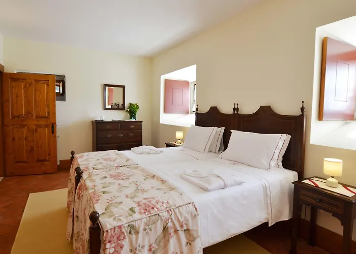Casa Da Portela De Sampriz Bed and Breakfast 4*