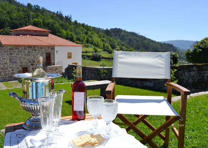 Casa Da Portela De Sampriz Bed & Breakfast
