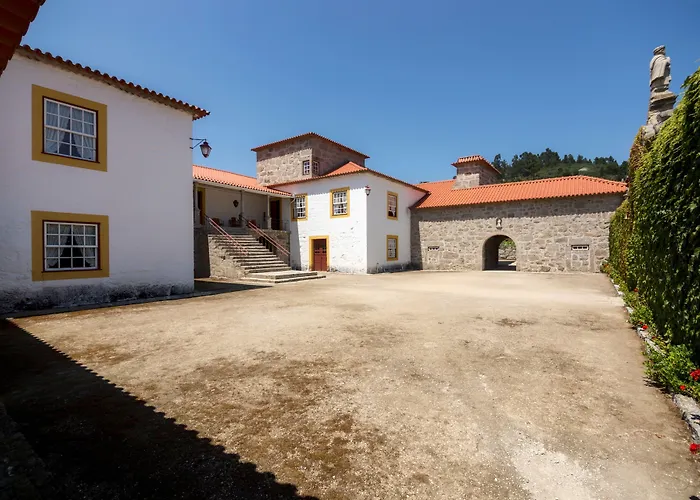 Casa Da Portela De Sampriz Bed & Breakfast